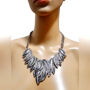 Leaf Choker Necklace for Women Crystal Vintage Boho Floral Cluster Chunk